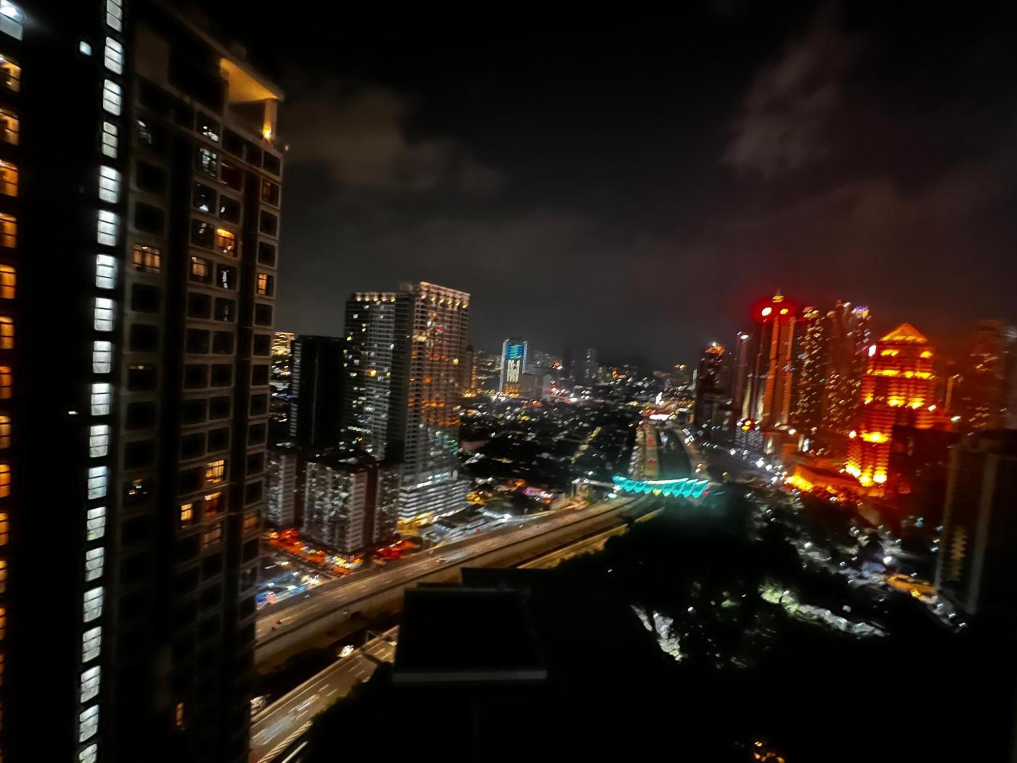 Mercu Summer Suites Klcc By Minutepointhome 쿠알라룸푸르 외부 사진
