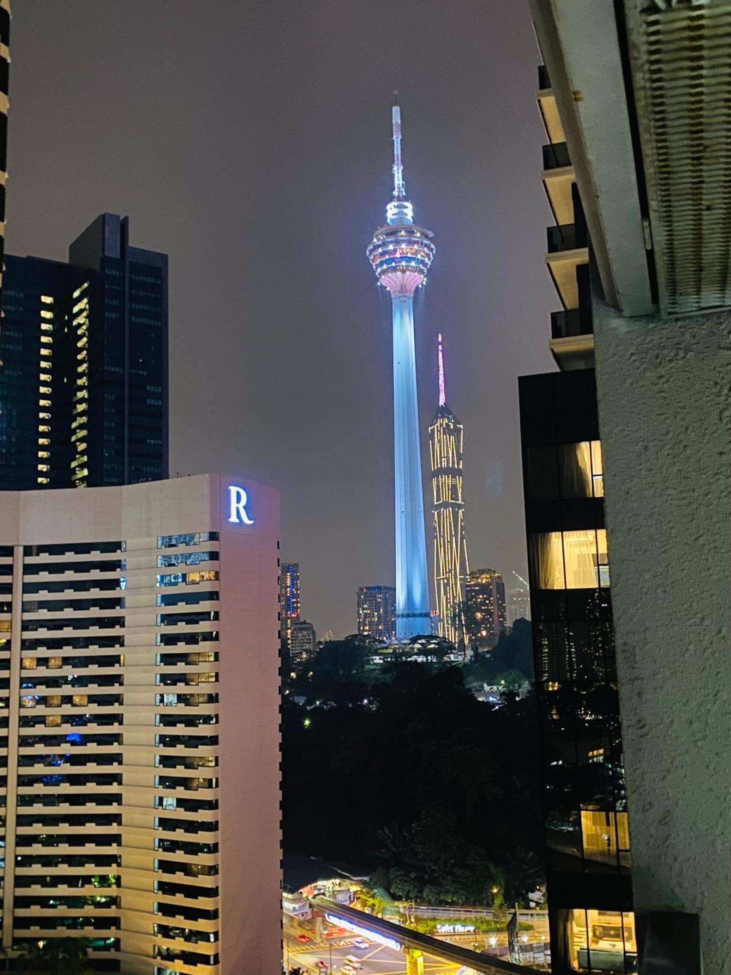 Mercu Summer Suites Klcc By Minutepointhome 쿠알라룸푸르 외부 사진