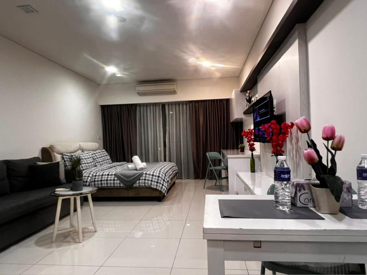Mercu Summer Suites Klcc By Minutepointhome 쿠알라룸푸르 외부 사진