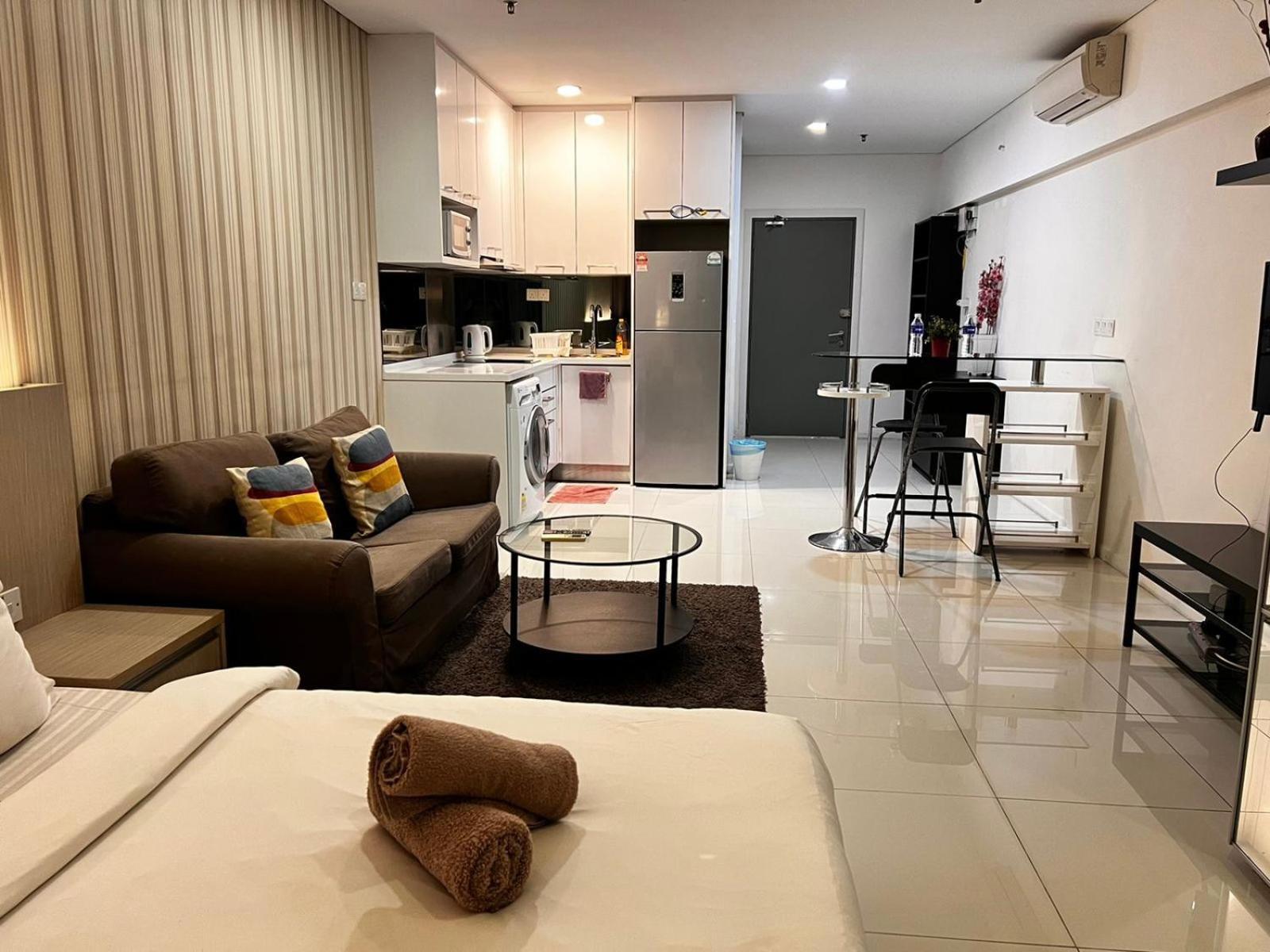 Mercu Summer Suites Klcc By Minutepointhome 쿠알라룸푸르 외부 사진