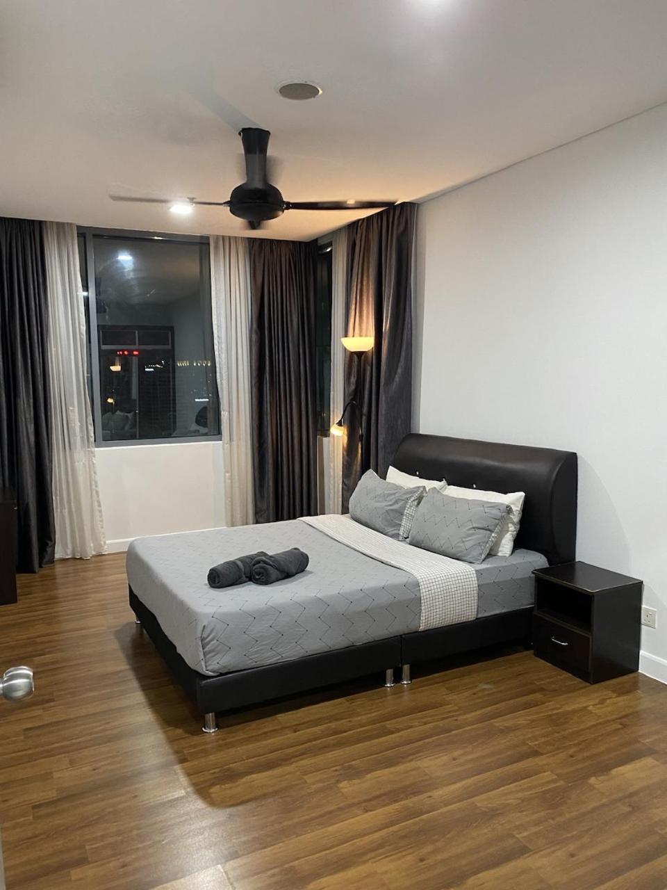 Mercu Summer Suites Klcc By Minutepointhome 쿠알라룸푸르 외부 사진