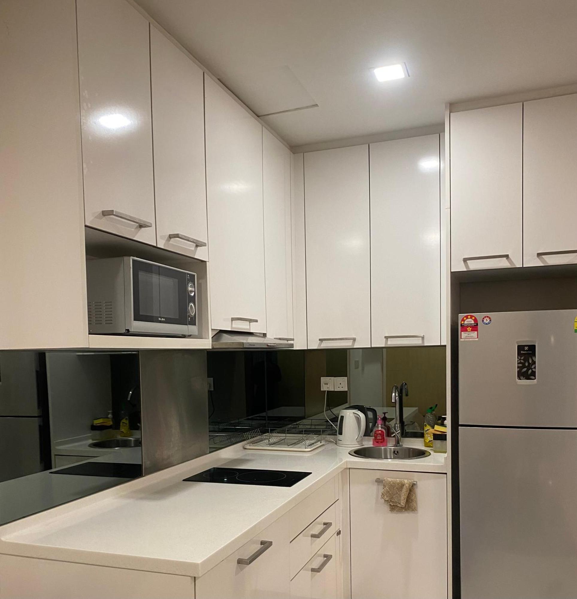 Mercu Summer Suites Klcc By Minutepointhome 쿠알라룸푸르 외부 사진