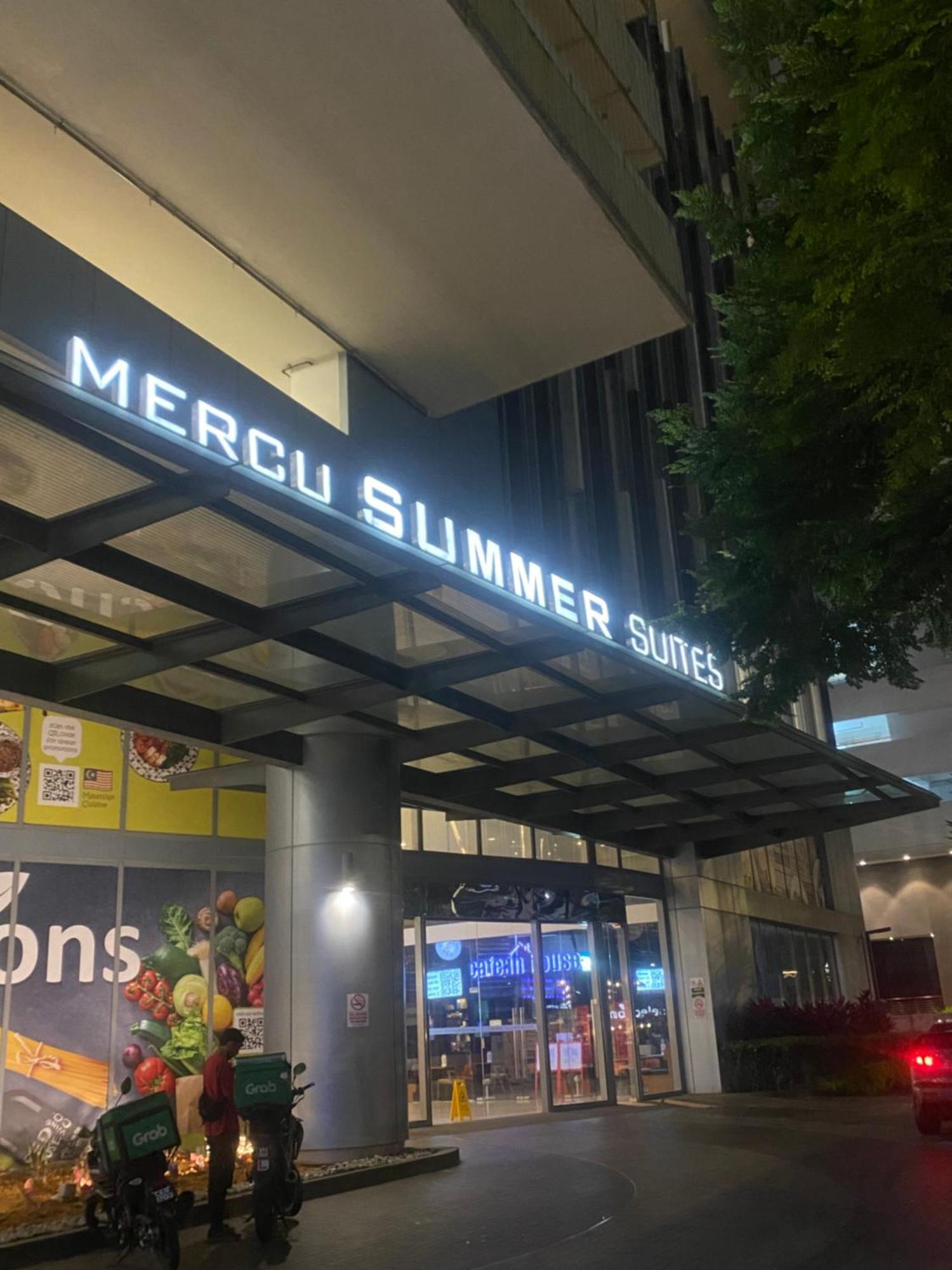 Mercu Summer Suites Klcc By Minutepointhome 쿠알라룸푸르 외부 사진