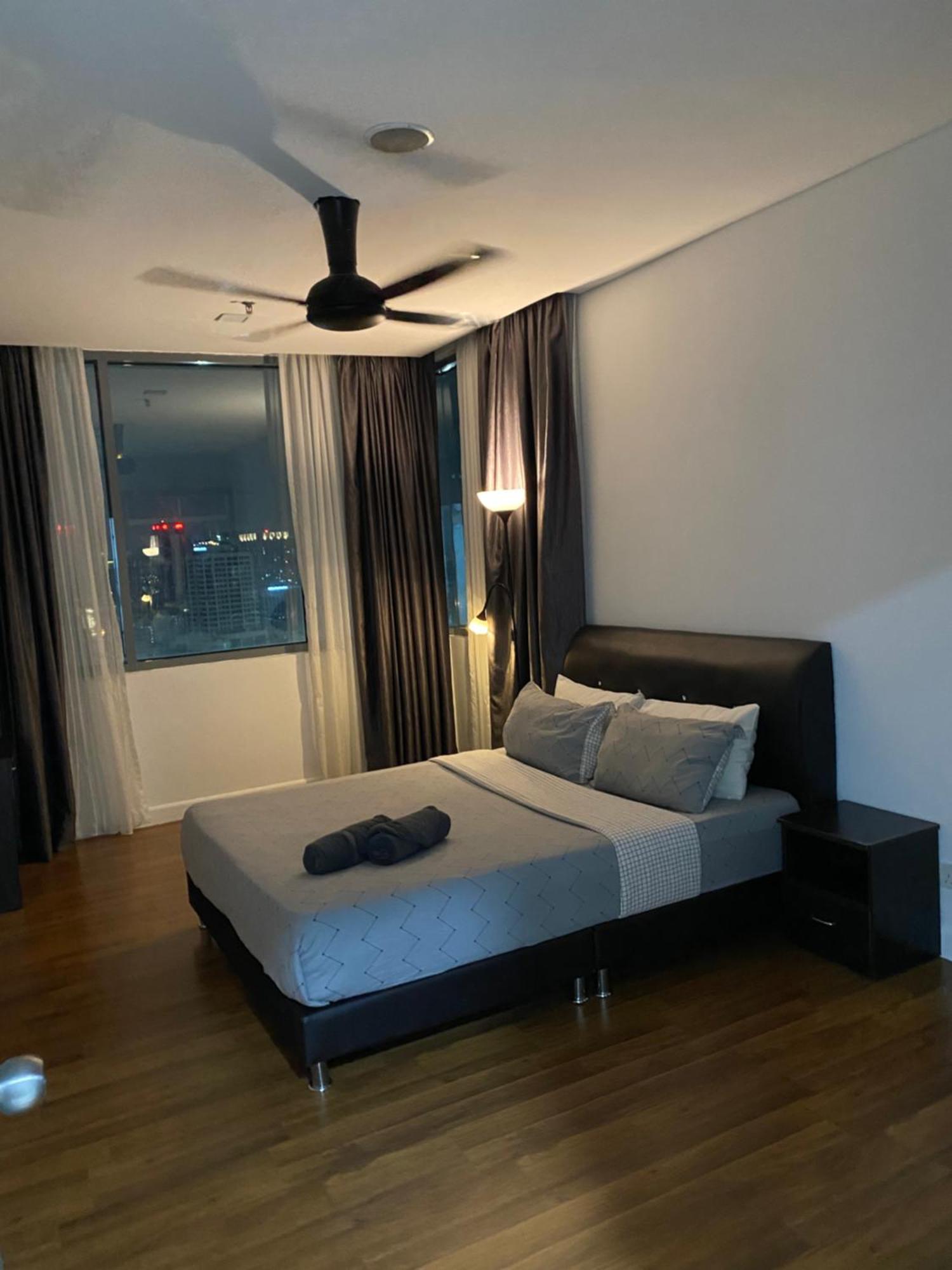 Mercu Summer Suites Klcc By Minutepointhome 쿠알라룸푸르 외부 사진